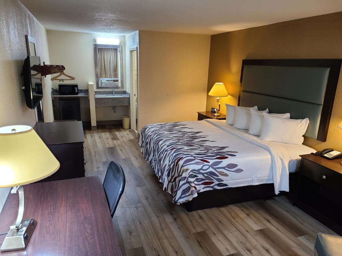 Red Roof Inn Staunton Zewnętrze zdjęcie