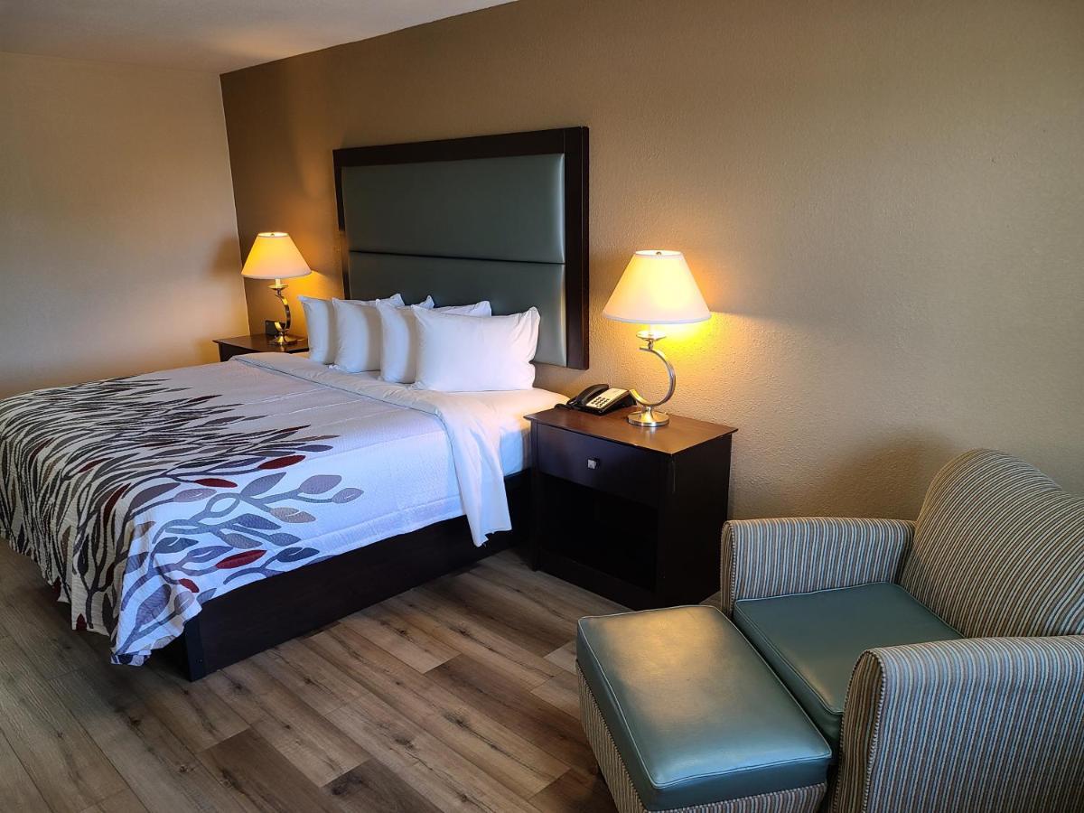 Red Roof Inn Staunton Zewnętrze zdjęcie