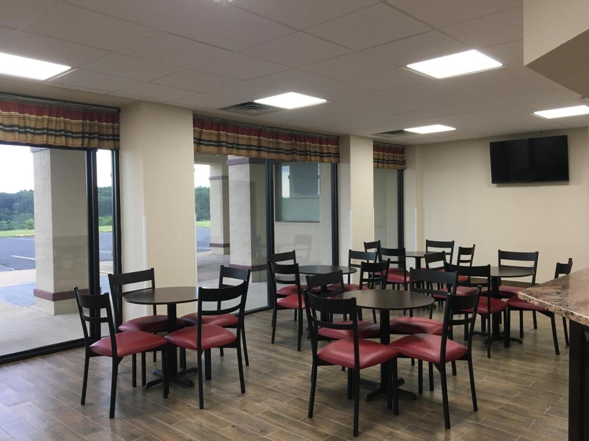 Red Roof Inn Staunton Zewnętrze zdjęcie