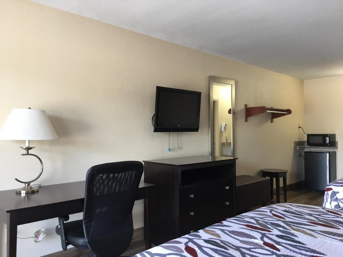 Red Roof Inn Staunton Zewnętrze zdjęcie